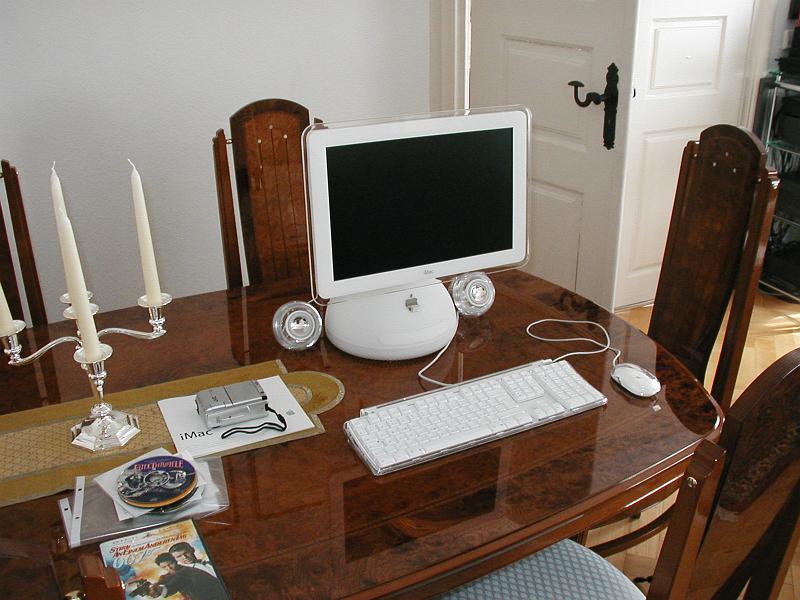 Apple iMac G$ (3).jpg